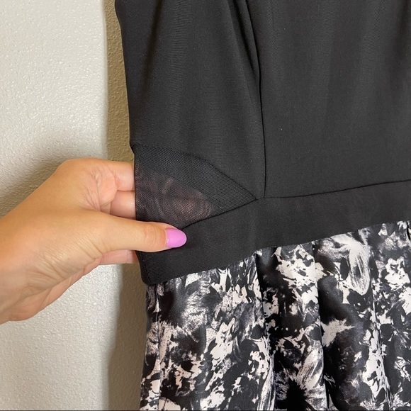 XSCAPE Maxi Sleeveless Dress Floral Mesh Inserts Lined Size 2 Women’s Pockets - Picture 9 of 12